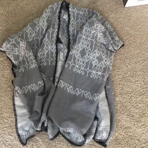 BCBG Poncho
